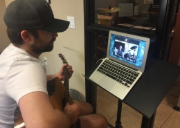 Online guitar lessons in Phoenix